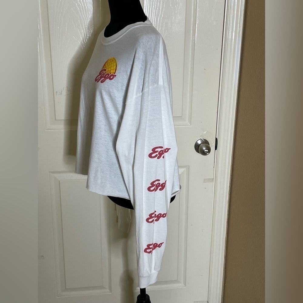 NWOT Kellogg's Women's Size XL Long Sleeve Eggo Waffle Logo Crop Top Raw Hem - Picture 14 of 16